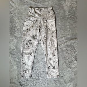 Grey and white floral capri leggings